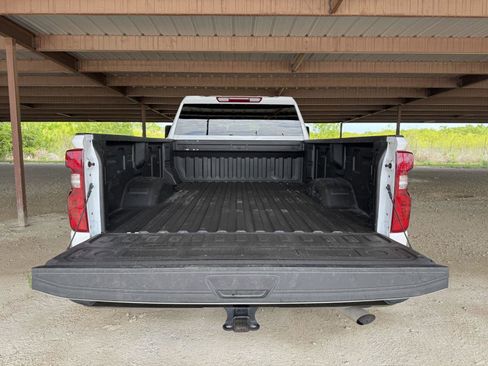 Used 2025 Chevrolet Silverado 2500 Custom w/ Custom Convenience Package image 30