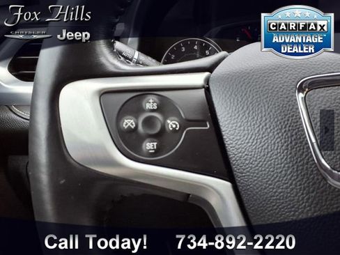 Used 2020 GMC Acadia SLT image 18