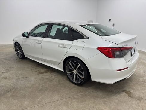 Used 2023 Honda Civic Touring image 7