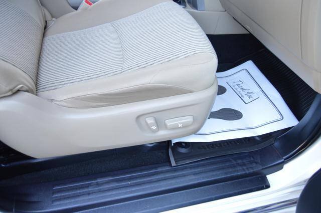 Used 2011 Toyota 4Runner SR5 AWD/4WD image 32