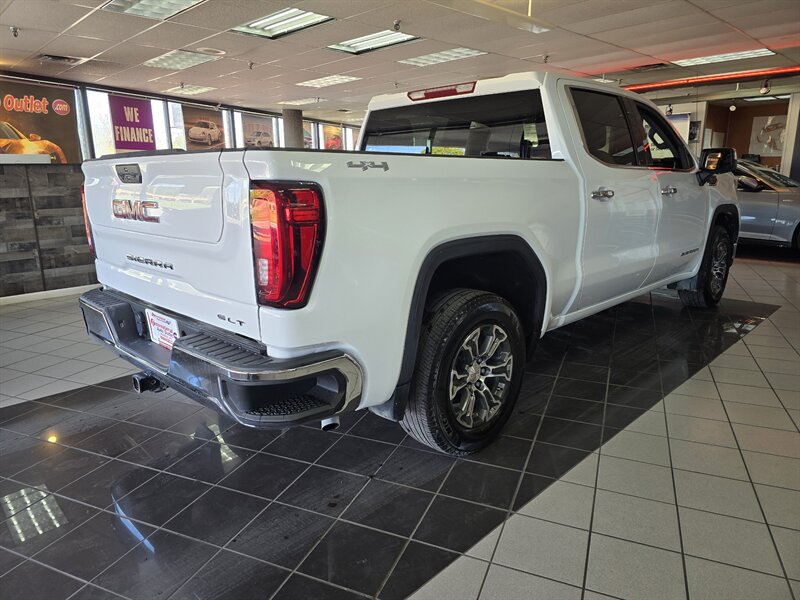 Used 2025 GMC Sierra 1500 SLT AWD/4WD image 6