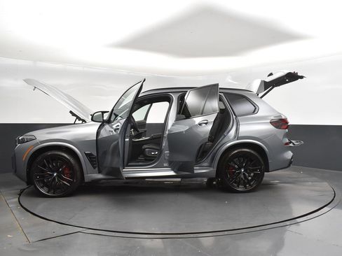 New 2026 BMW X5 M60i image 47
