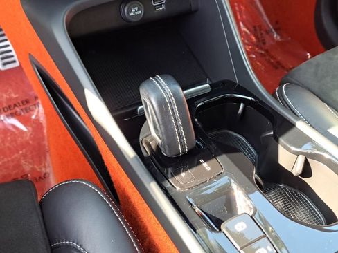 Used 2021 Volvo XC40 T4 R-Design w/ Protection Package Premier image 23