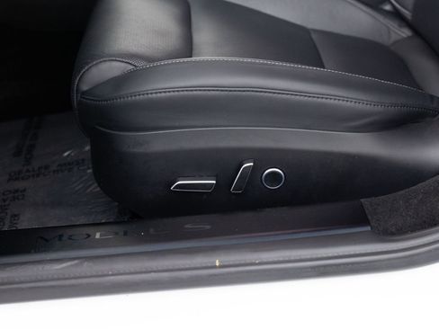 Used 2022 Tesla Model S Plaid image 15