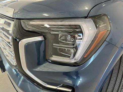 Used 2026 GMC Terrain Denali AWD/4WD image 11