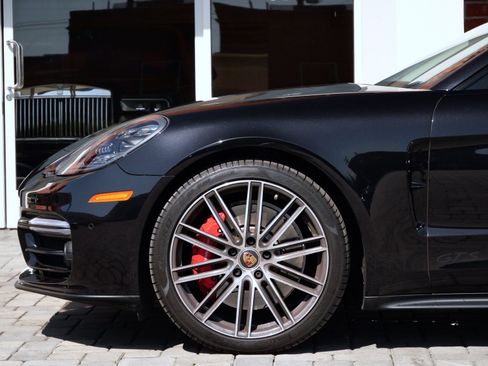 Used 2022 Porsche Panamera GTS AWD/4WD image 5