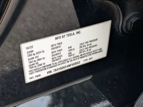 Used 2022 Tesla Model Y Long Range AWD/4WD image 32