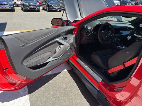 Used 2021 Chevrolet Camaro ZL1 RWD image 35