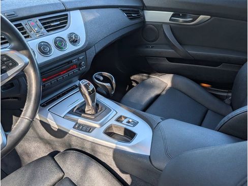 Used 2014 BMW Z4 sDrive28i RWD image 21