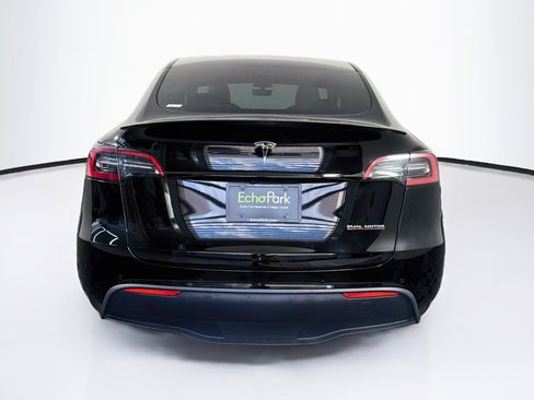 Used 2022 Tesla Model Y Performance AWD/4WD image 7