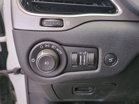 Certified 2020 Jeep Cherokee Limited image 29