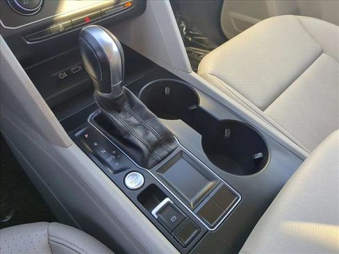 Used 2018 Volkswagen Atlas SE image 9