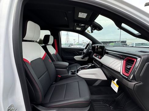New 2026 GMC Canyon AT4X w/ LPO, Black Badging Package AWD/4WD image 12