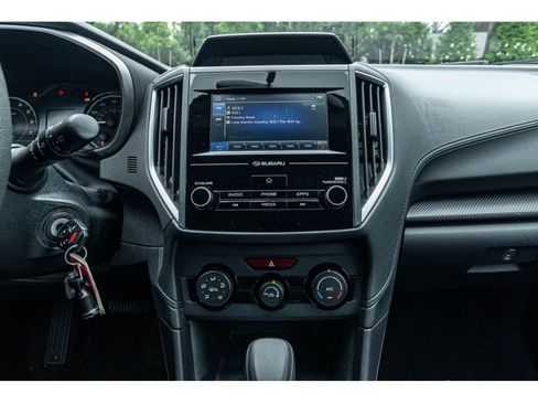 Used 2017 Subaru Impreza 2.0i Premium image 14