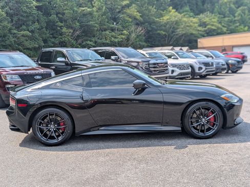 Used 2024 Nissan Z Performance w/ Floor Mat Package RWD image 10