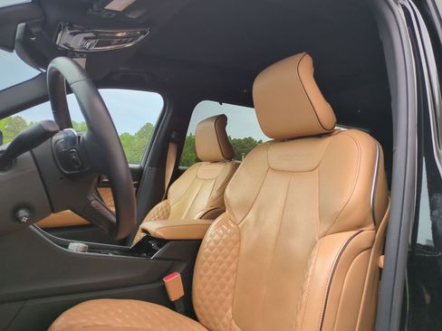 Used 2022 Jeep Grand Cherokee L Summit w/ Luxury Tech Group V AWD/4WD image 16