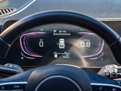 Used 2024 Kia Sportage EX image 23