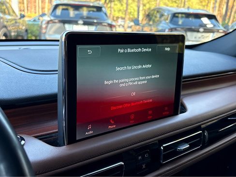 Used 2023 Lincoln Aviator Reserve w/ Equipment Group 201A image 9