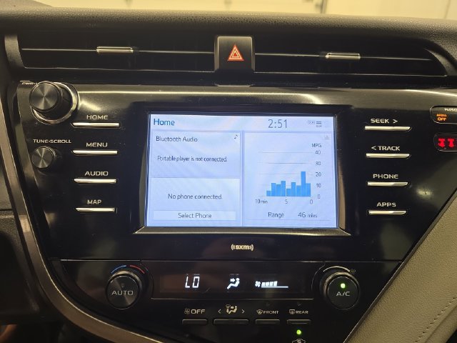 Used 2020 Toyota Camry SE FWD image 20