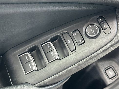 Used 2022 Honda Accord EX-L image 12