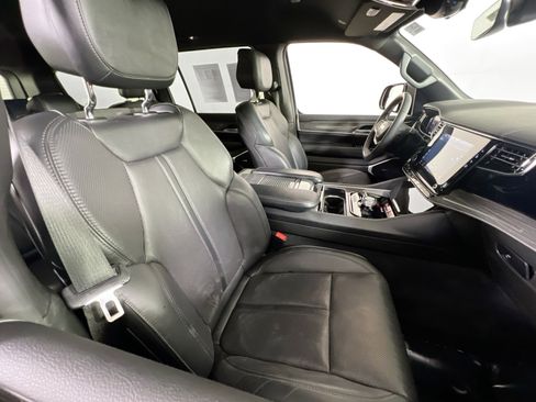 Used 2022 Jeep Wagoneer Series II image 25