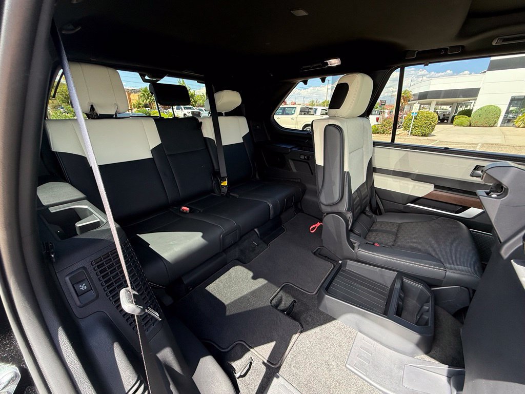 Used 2024 Toyota Sequoia Capstone AWD/4WD image 17
