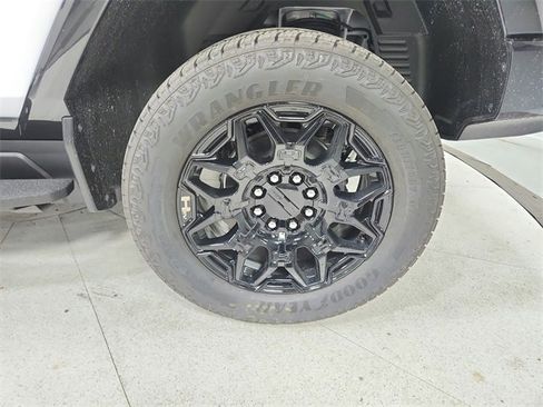 New 2026 GMC Hummer EV 4x4 Crew Cab image 45