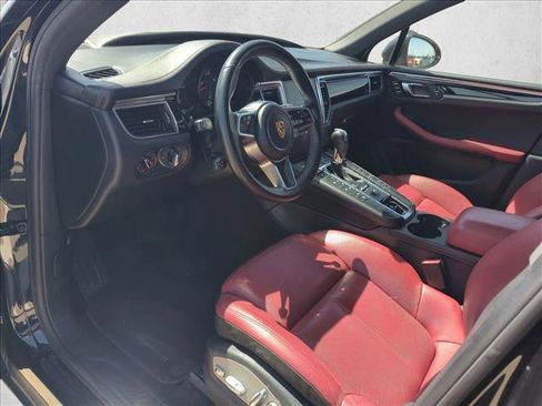 Used 2017 Porsche Macan AWD/4WD image 9