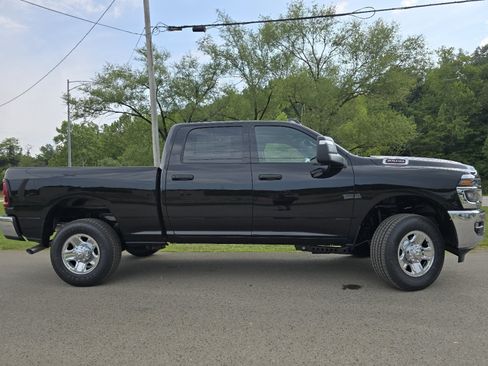 New 2026 RAM 2500 Tradesman AWD/4WD image 13
