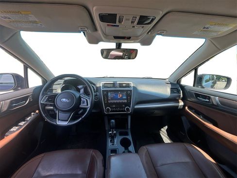 Used 2018 Subaru Outback 2.5i Touring AWD/4WD image 23