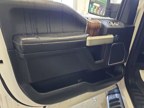 Used 2019 Ford F150 Lariat w/ Equipment Group 502A Luxury image 22