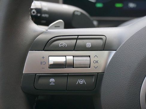 Used 2025 Hyundai Sonata Limited FWD image 38