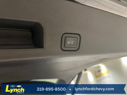 Used 2025 Chevrolet Traverse RS w/ LPO, Floor Liner Package AWD/4WD image 21