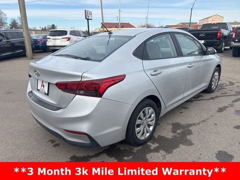 Used 2021 Hyundai Accent SE image 3