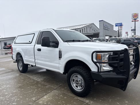 Used 2022 Ford F250 XL w/ XL Value Package image 3