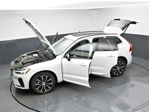 Used 2023 Volvo XC60 B5 Plus w/ Climate Package image 51