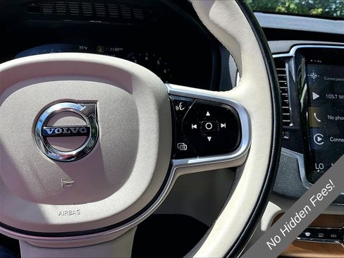 Used 2022 Volvo XC90 T6 Momentum AWD/4WD image 17