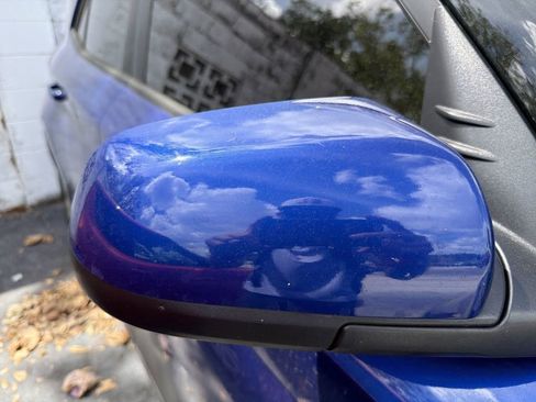 Used 2023 Hyundai Venue SEL image 8