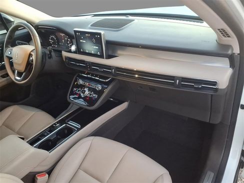 Certified 2022 Lincoln Corsair Standard image 12