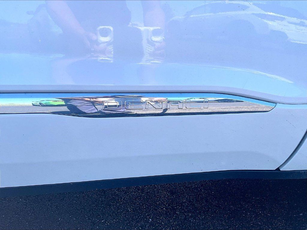Used 2019 GMC Acadia Denali AWD/4WD image 8