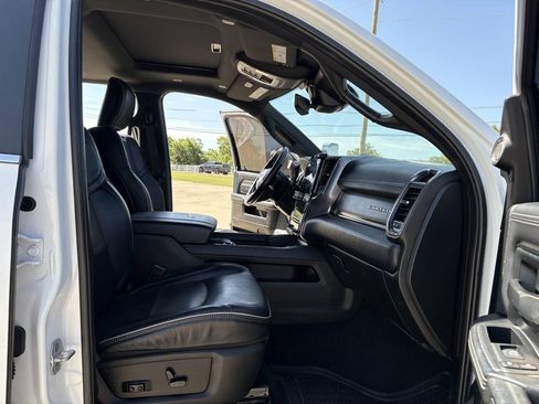 Used 2019 RAM 2500 Limited AWD/4WD image 16