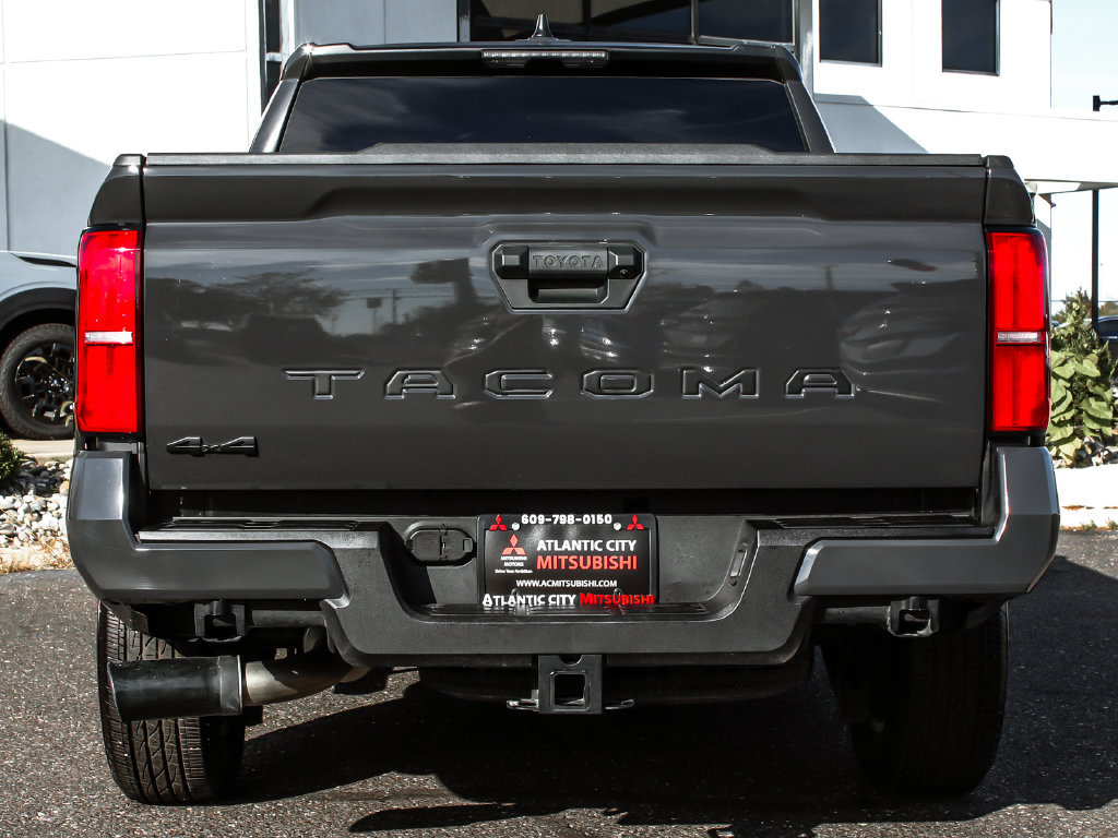 Used 2026 Toyota Tacoma SR5 AWD/4WD image 5