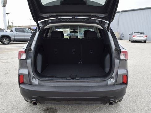 Used 2022 Ford Escape SE w/ SE Sport Appearance Package image 21