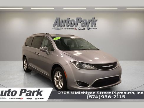 Used 2020 Chrysler Pacifica Limited FWD image 1