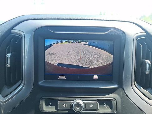 Used 2021 Chevrolet Silverado 1500 Custom AWD/4WD image 15