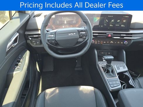 New 2026 Kia Sportage EX FWD image 11