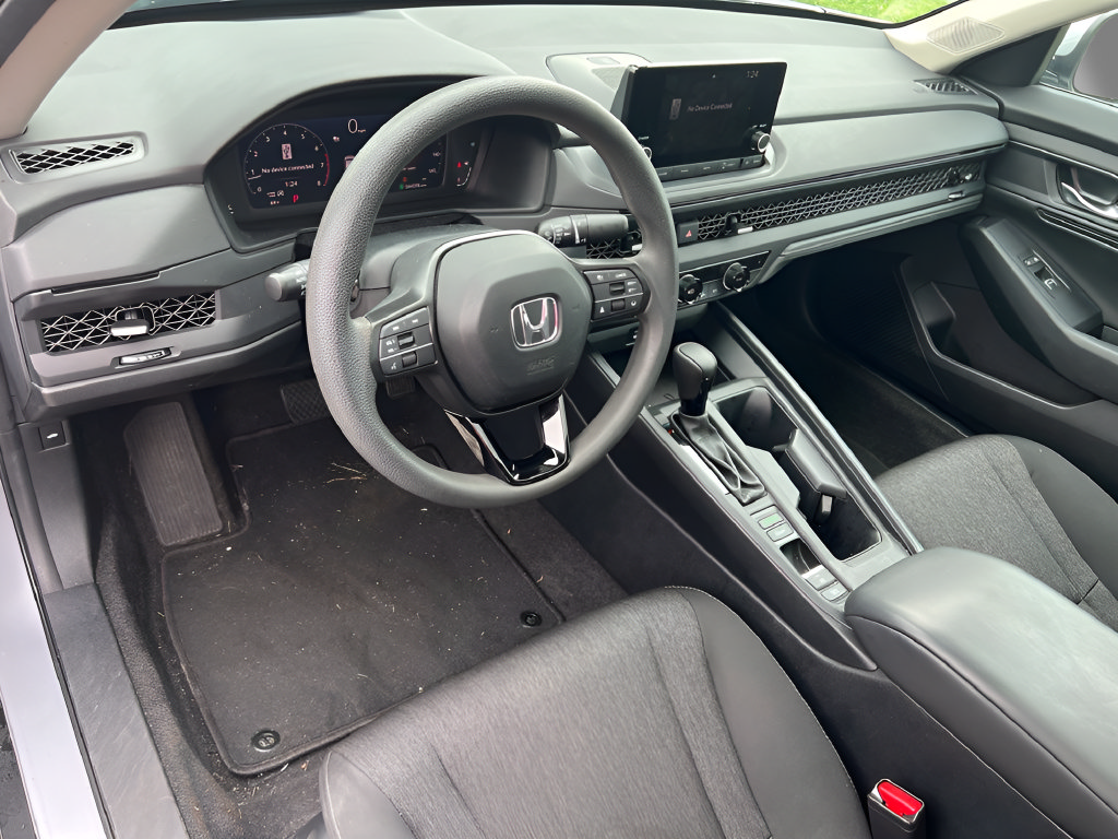 Used 2023 Honda Accord EX image 16