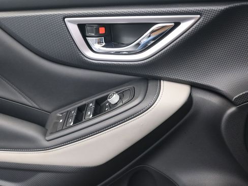 Used 2024 Subaru Forester Limited image 15