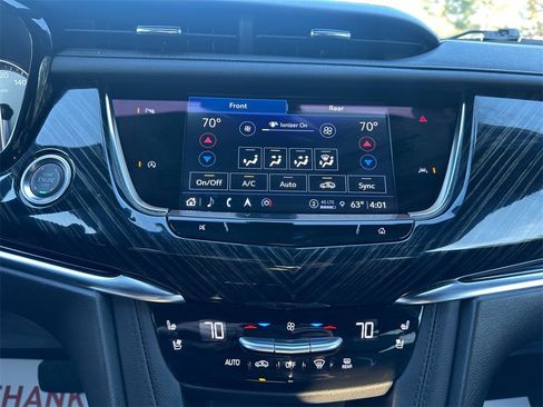 Used 2025 Cadillac XT6 Premium Luxury image 23