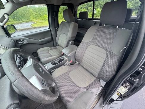 Used 2013 Nissan Frontier SV RWD image 10